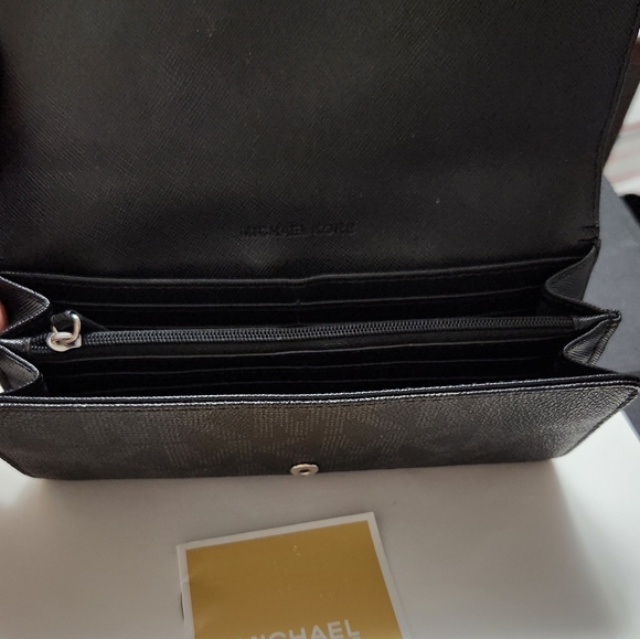 Wallet - Picture 2 of 2